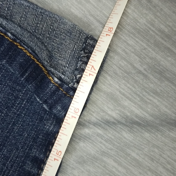 Levis perfectly slimming 512 capri - Picture 13 of 14